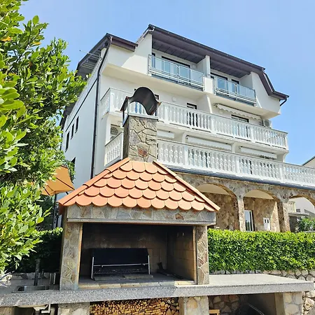 Anita 4 - 150m From The Apartman Novi Vinodolski