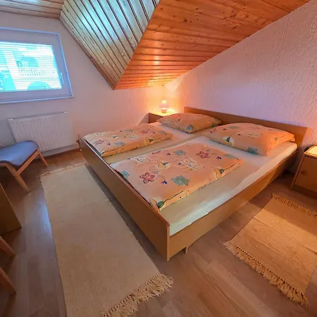 Anita 4 - 150m From The *