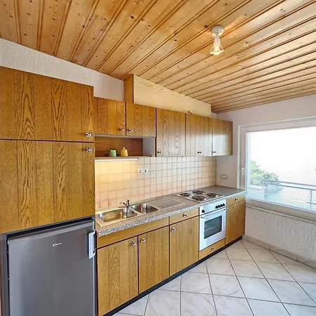 Anita 4 - 150m From The شقة